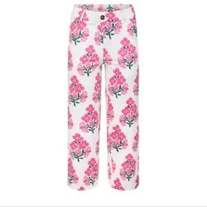 Sail to Sable Jacqueline White Cropped Pants with Pink Floral Motif